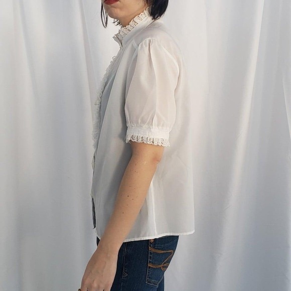 70s White Frilly Short Sleeve Button Down‎ - Picture 2 of 3